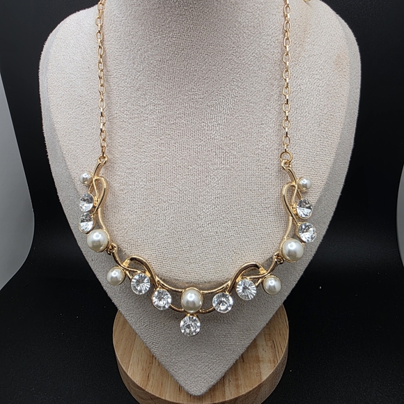 paparazzi Jewelry - Paparazzi Gold Necklace with Pearls and Crystals (1993)